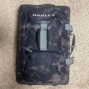 Oakley Black Gray Camo Travel Duffel